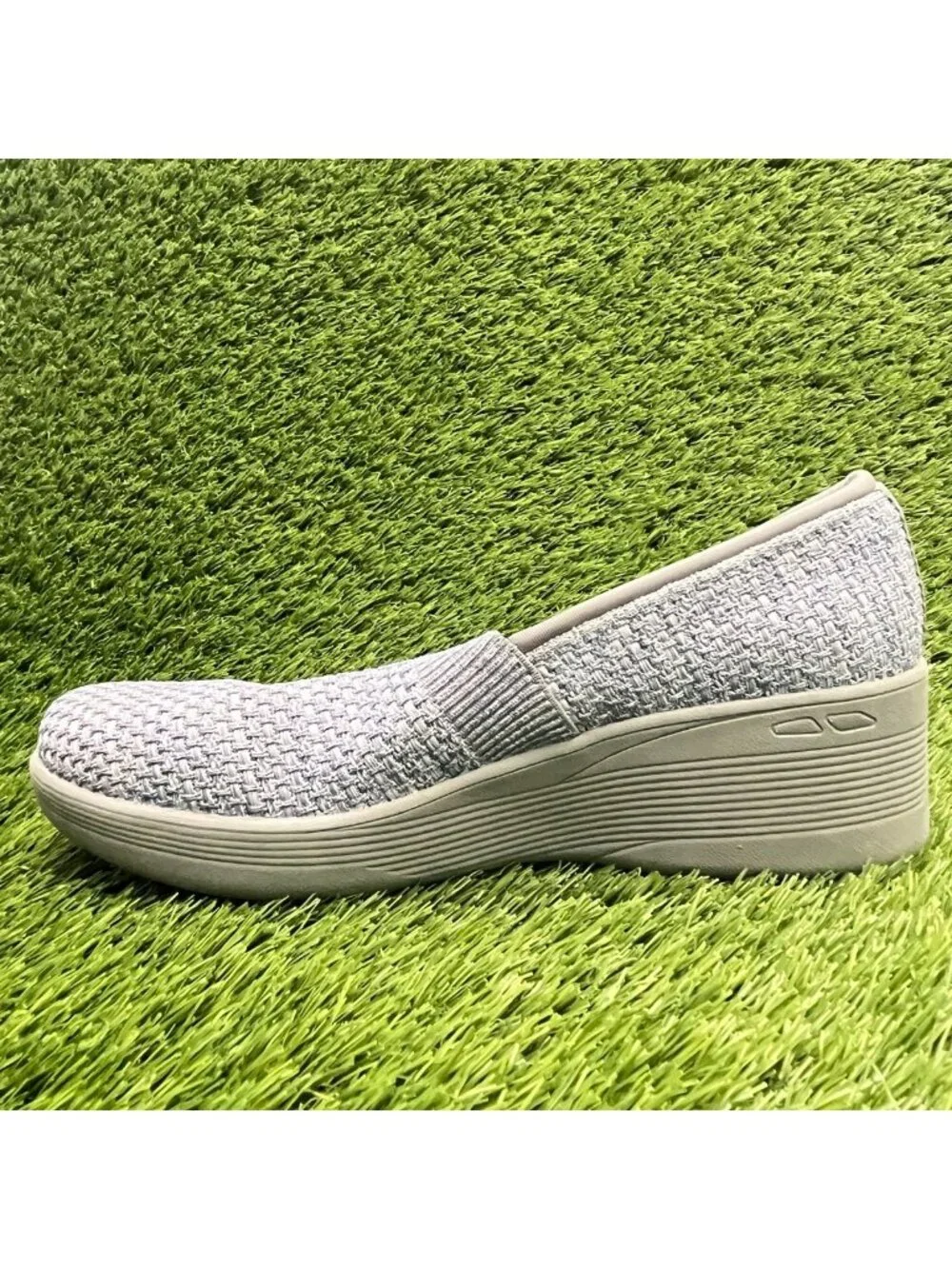 Skechers Arch Fit Laguna Adore Her Womens Size 8.5 Gray Casual Wedge Pump Shoes